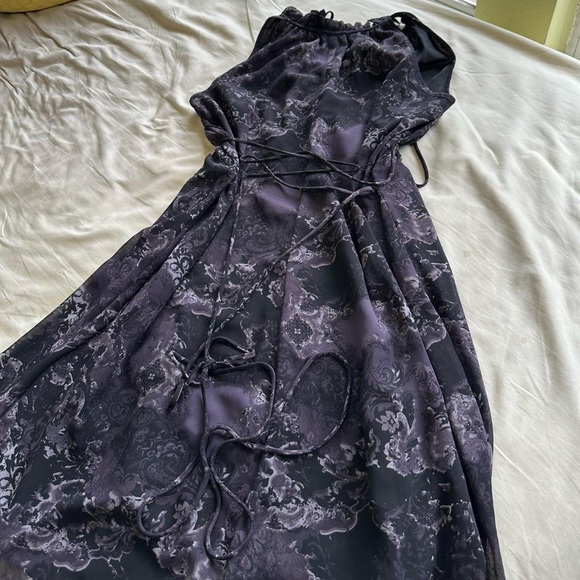 Converse One Star Black and Purple Floral Midi Dress w/ Tie Back Detail- Medium - Picture 3 of 7